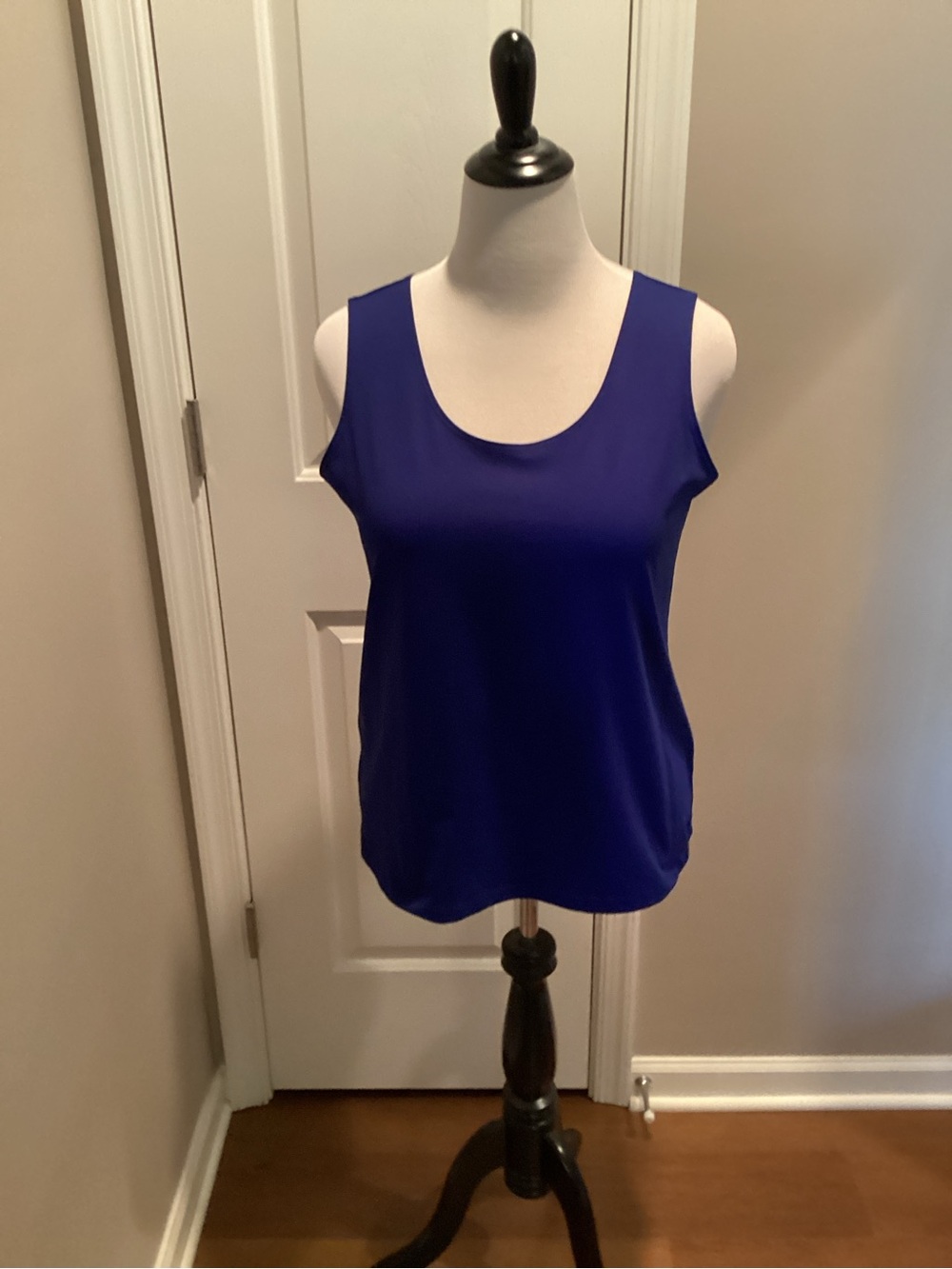 Chico's Sleeveless Scoop Neck Tank in Deep Blue